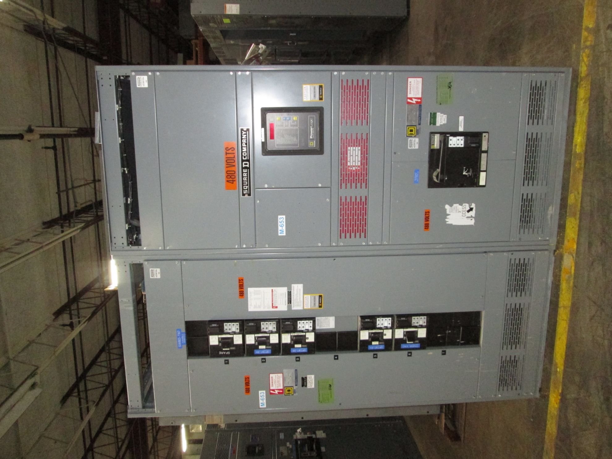 Picture of Square D Power Style Switchboard 1600 Amp Main 480Y/277 Volt 3 Ph 4 W NEMA 1 R&G