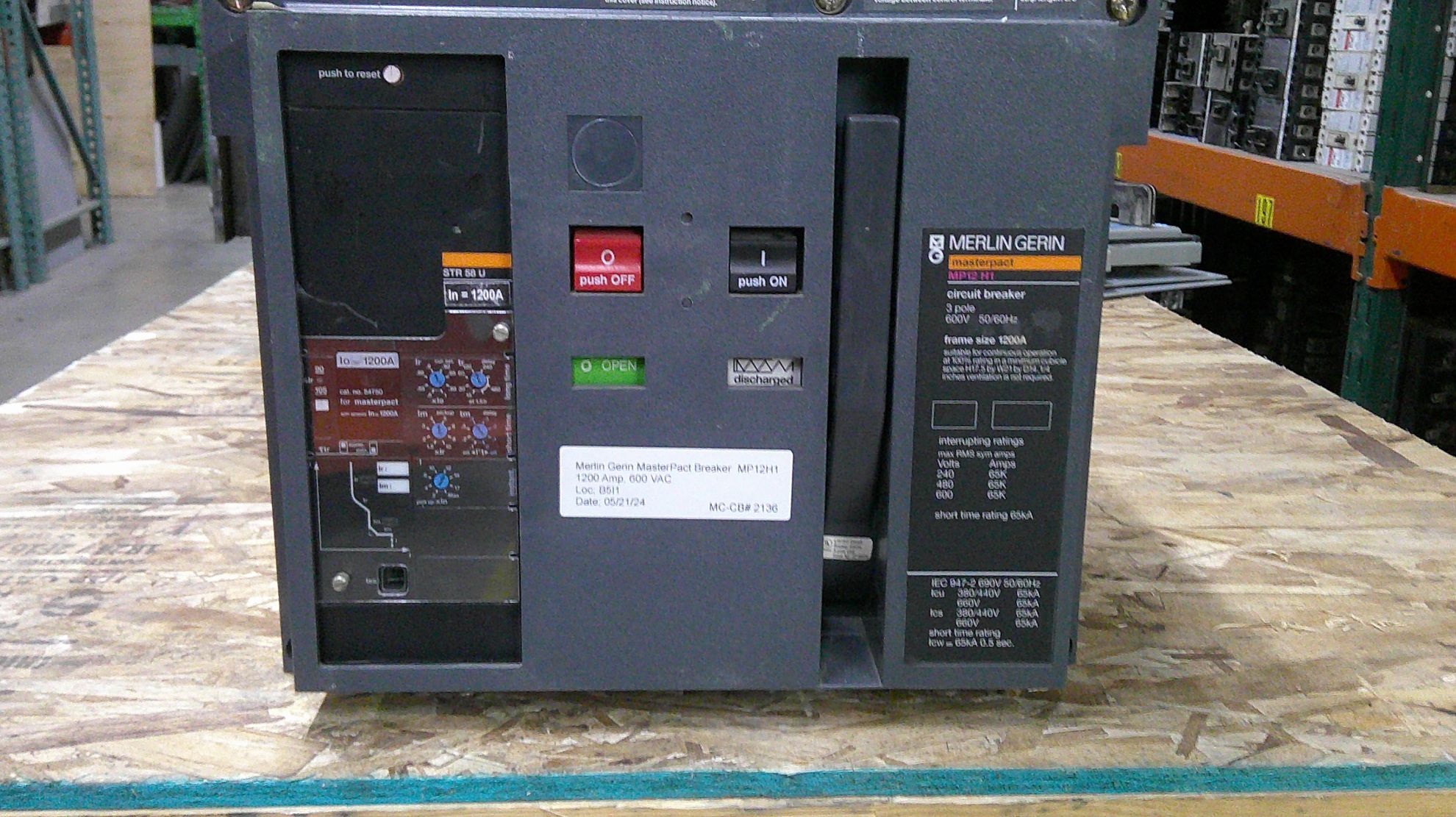 Picture of Merlin Gerin MasterPact MP12H1 Circuit Breaker 1200 Amp 600 Volt AC E/O D/O