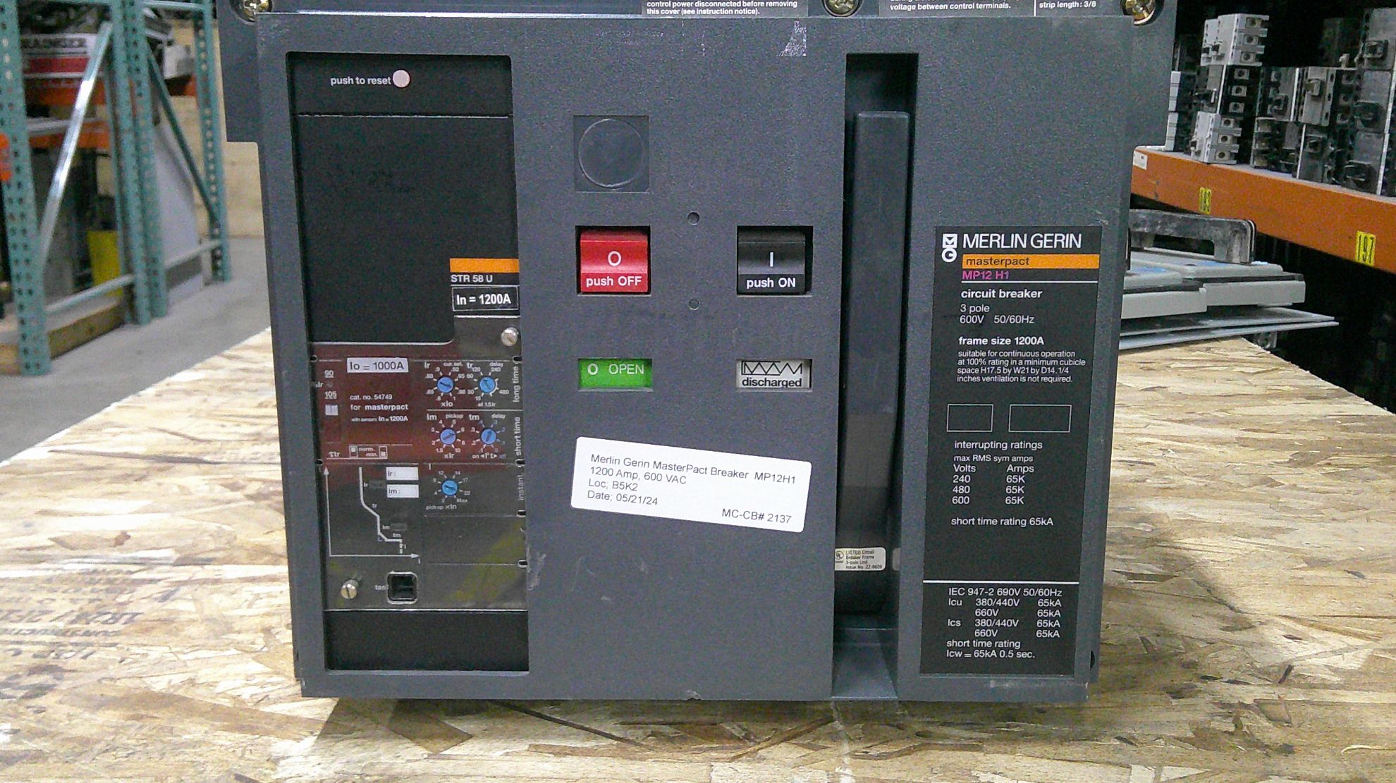 Picture of Merlin Gerin MasterPact MP12H1 Circuit Breaker 1200 Amp 600 Volt AC E/O D/O