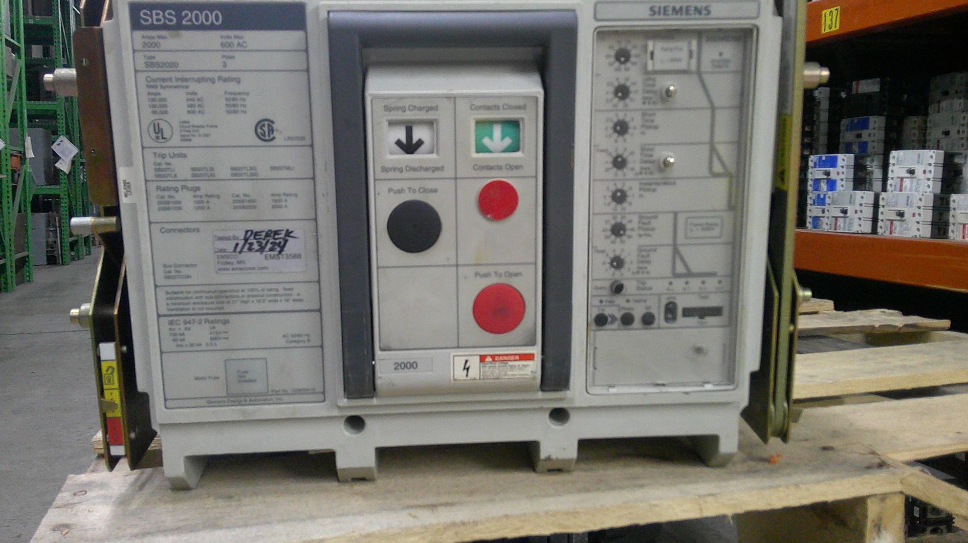 Picture of Siemens SBS2000 Circuit Breaker 2000 Amp 600 Volt AC M/O D/O 