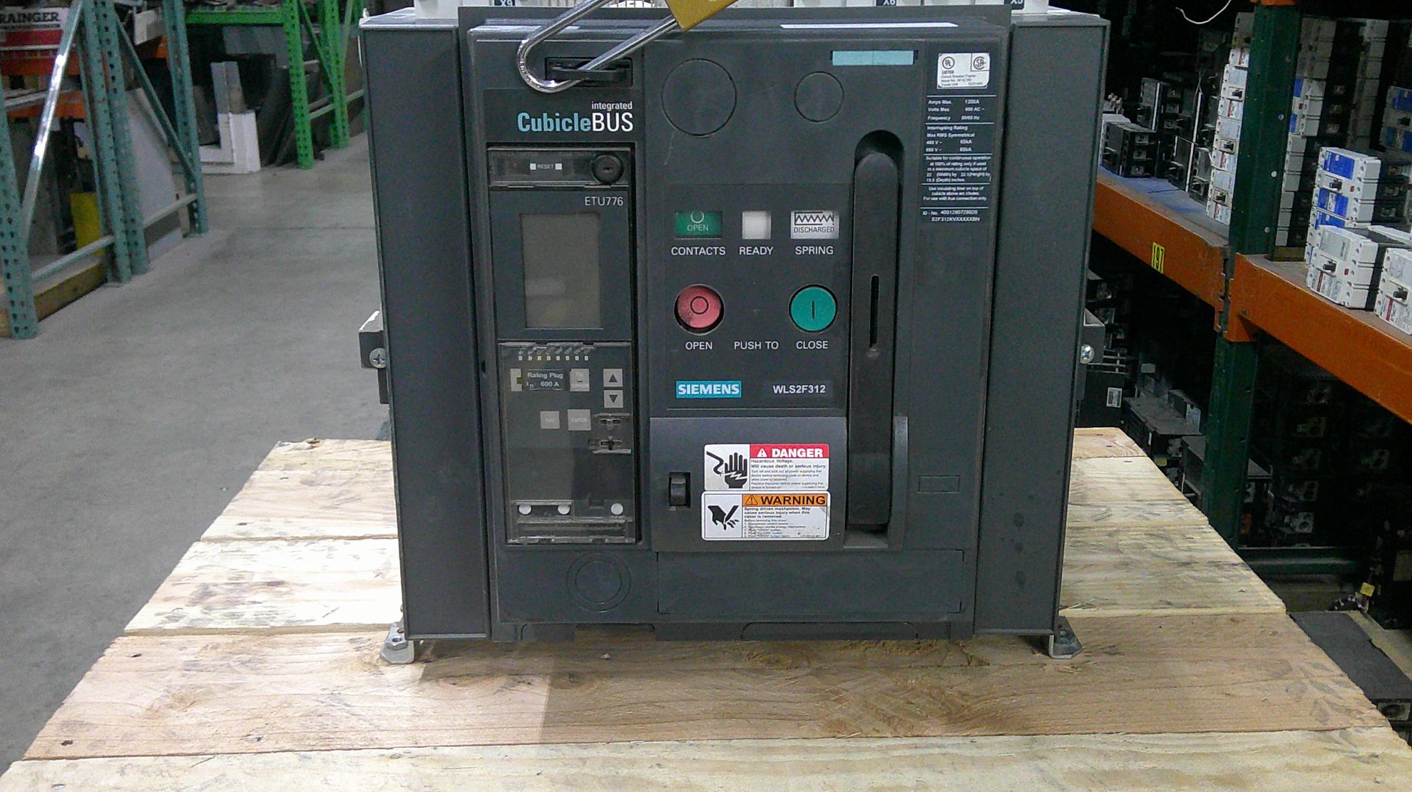 Picture of Siemens WLS2F312 Circuit Breaker 1200 Amp 600 Volt AC M/O F/M