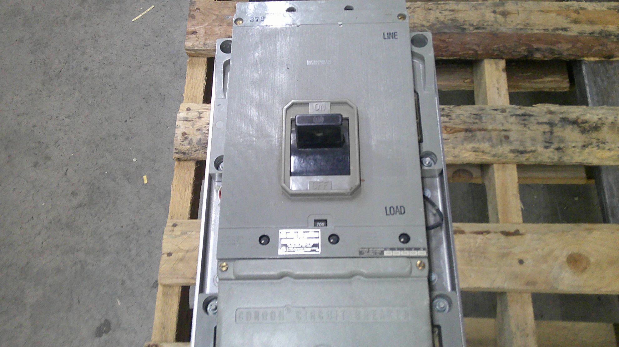 Picture of ITE CP Circuit Breaker 700 Amp 600 Volt AC 
