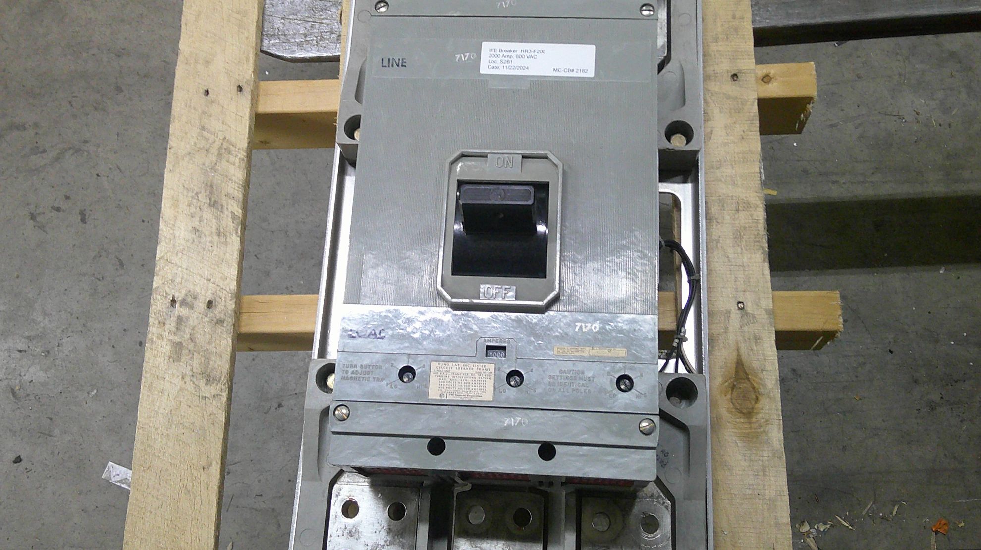 Picture of ITE HR3-F2000 Circuit Breaker 2000 Amp 600 Volt AC M/O F/M 