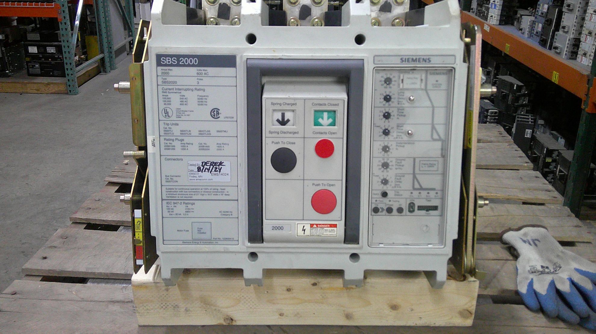 Picture of Siemens SBS2020 Circuit Breaker 2000 Amp 600 Volt AC M/O D/O