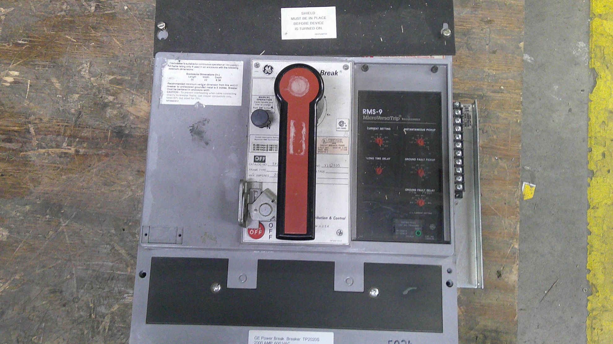 Picture of General Electric Power Break TP2020S Circuit Breaker 2000 Amp 600 Volt AC M/O F/M