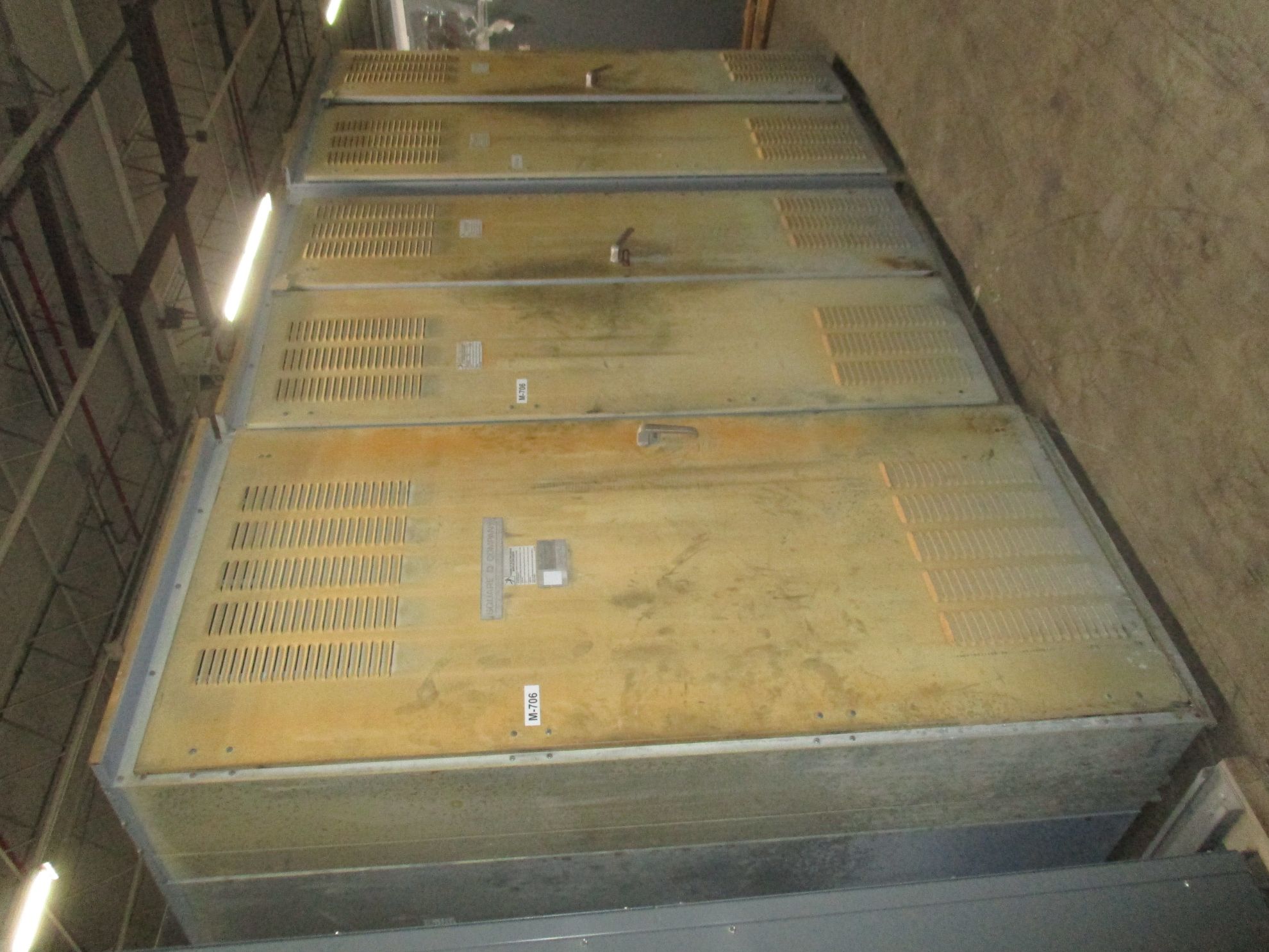 Picture of Square D QED Power Style Switchboard | 2500 Amp Fusible Main | 208Y/120V 3-Phase 4-Wire | NEMA 3R R&G